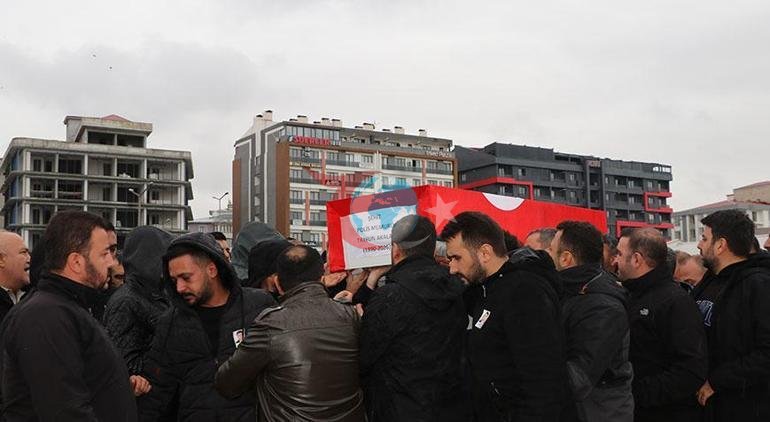 Şehit polise acı veda Eşi ve annesi tabuta sarılarak gözyaşlarına boğuldu