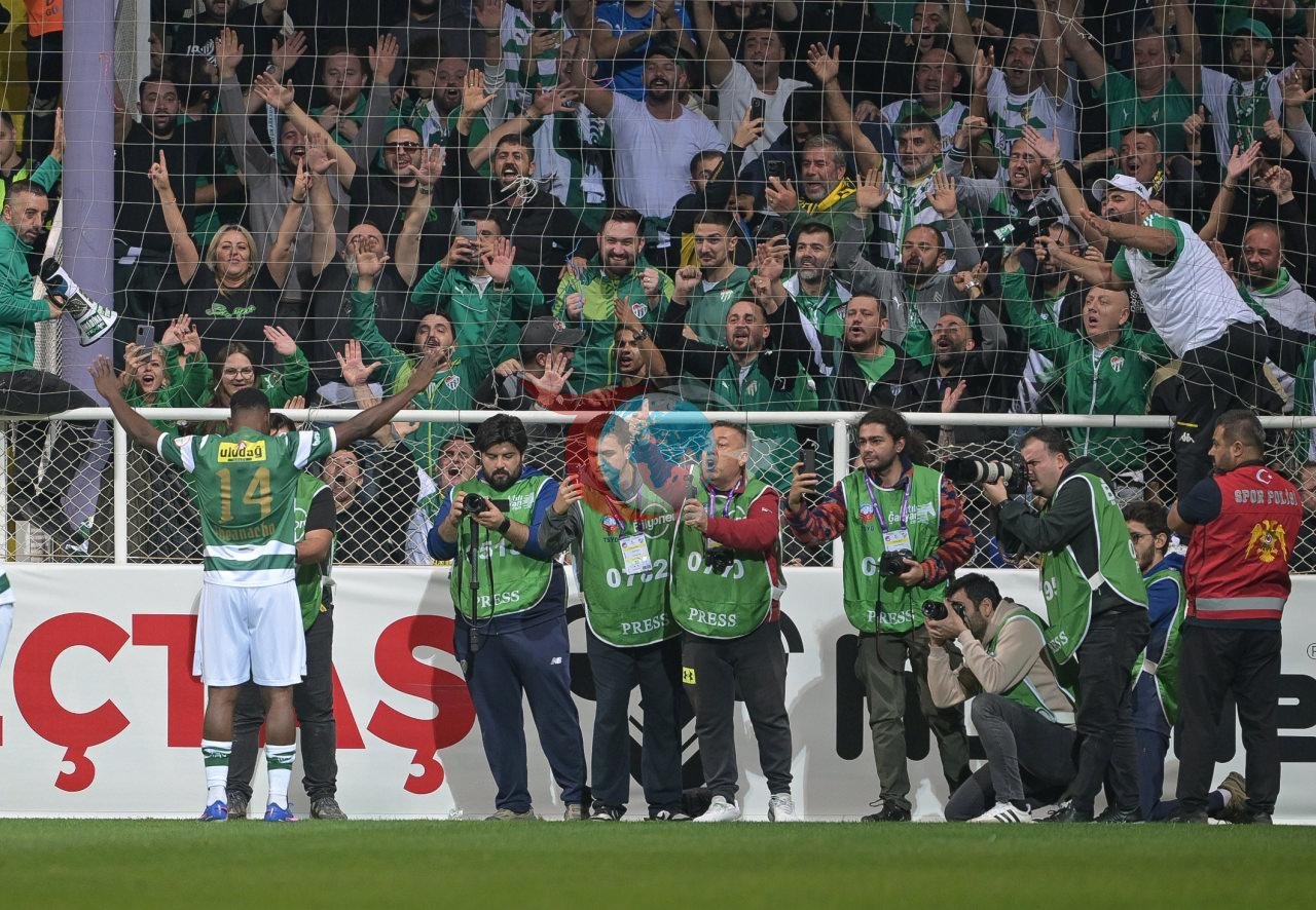 Fenerbahçe, Bursaspor forması giyen golcü Kelechi Iheanacho ile ilgileniyor - görsel 2