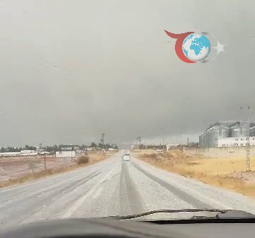 Adıyaman'da Dolu Yağışı: Beklenmedik Doğa Olayı Trafiği Felç Etti