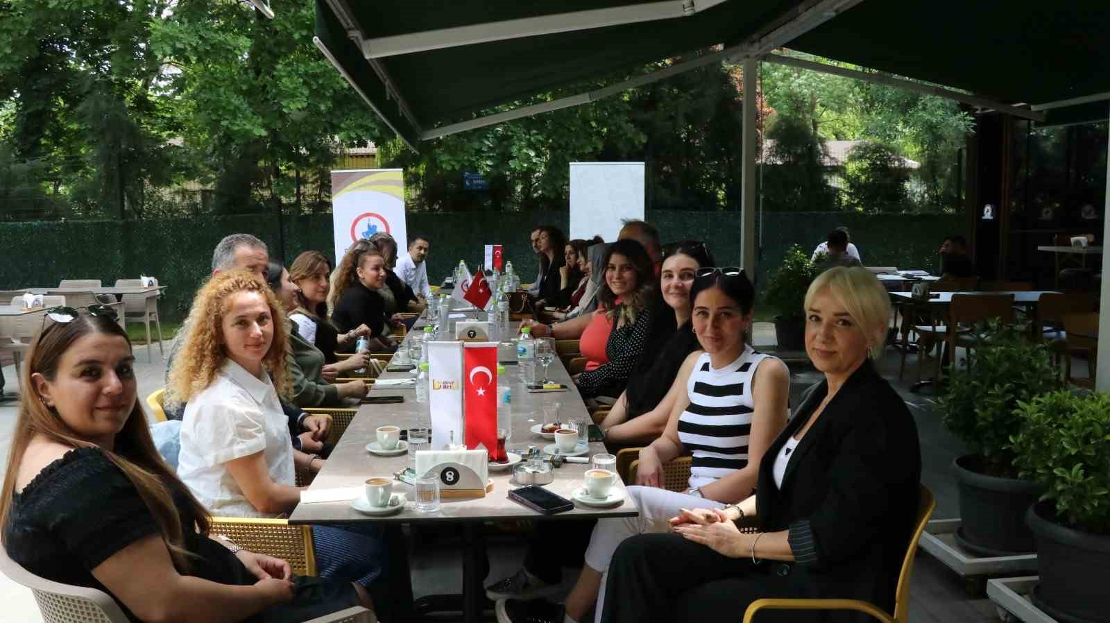 İstihdam için güç birliği