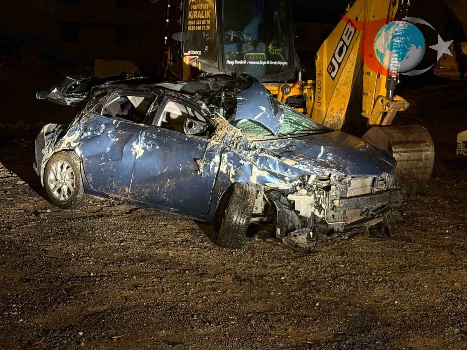 Erzurum'da Eğitimcilerin Karıştığı Trafik Kazası: Üç Öğretmen Yaralandı