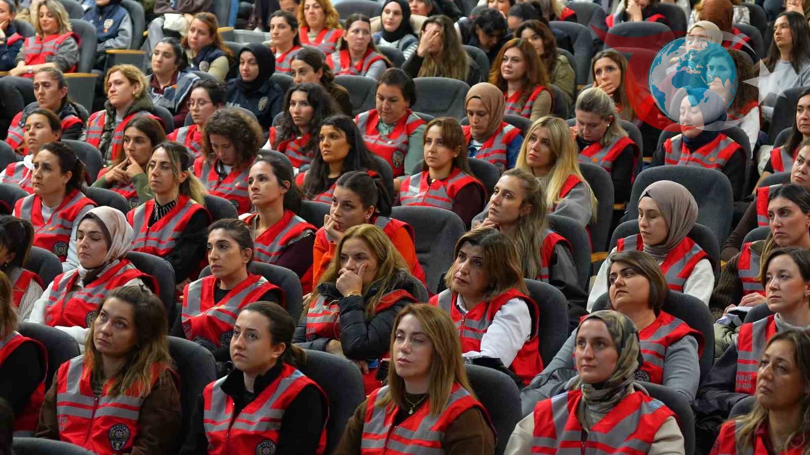 Tekirdağ'da Kadın Polisler Yasal Haklar Eğitiminde Buluştu