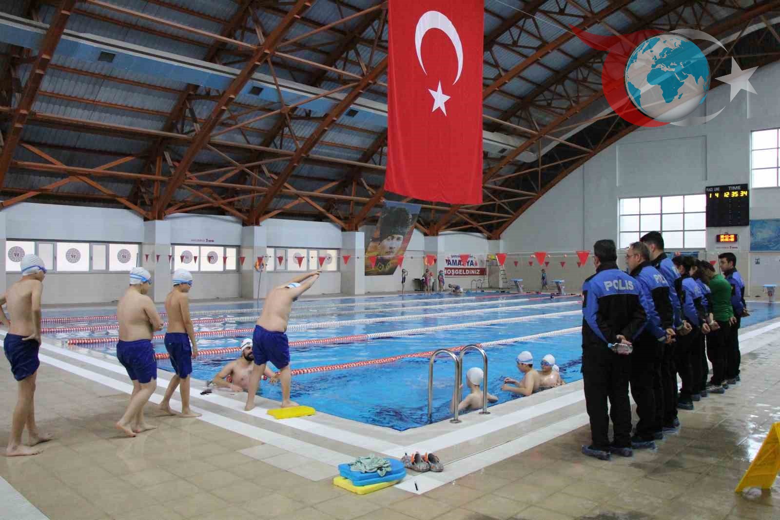 Amasya'da Anneler, Çocuklarının Yüzme Kursu İmkanını Kendi Hayatlarında da İstiyor