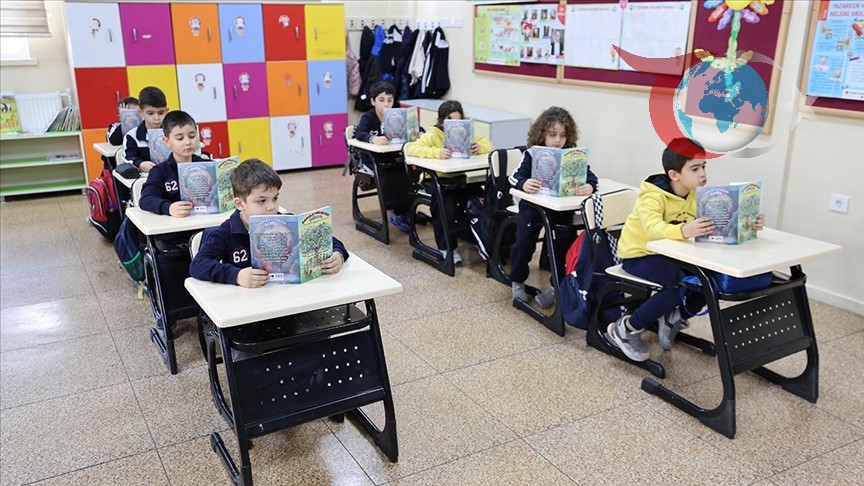 Öğrencilerden Barış Temalı Edebiyat Harikası: "Barışla Yükselen Dünya"