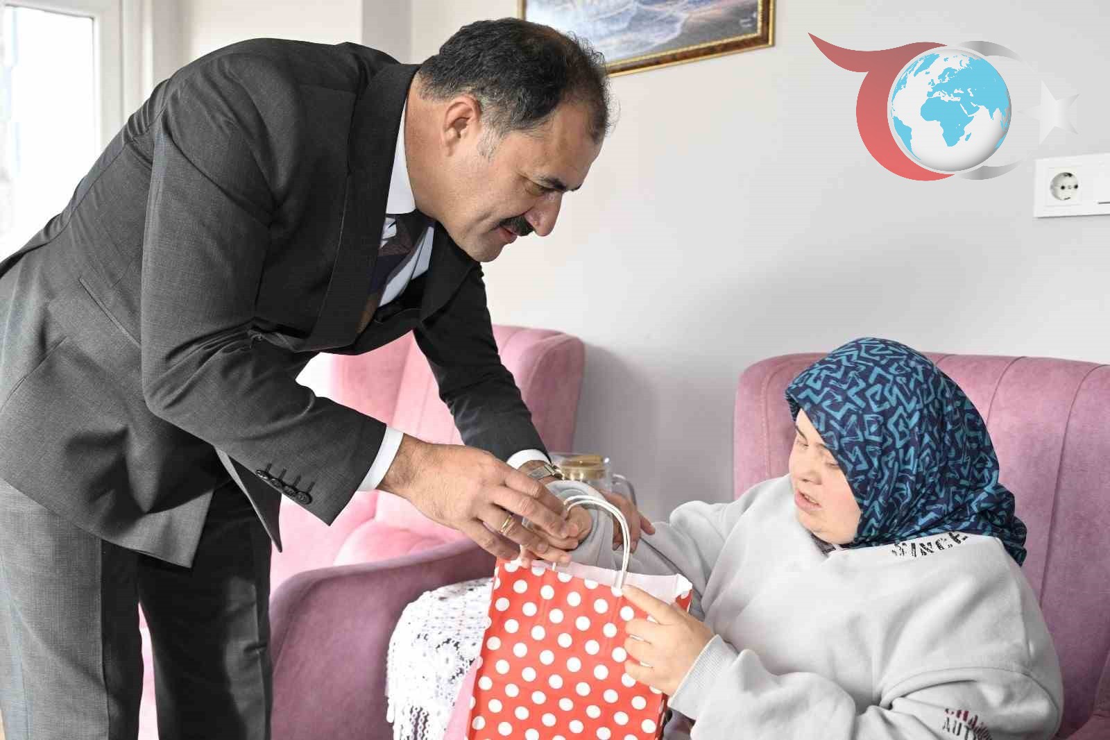 Manisa Demirci'de Engellilere Anlamlı Ziyaret: Başkan Kara'dan Eğitim ve Destek Vurgusu