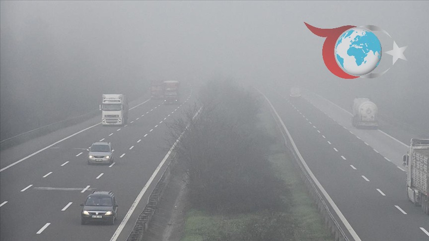 Düzce'deki Sis, Anadolu Otoyolu'nda Ulaşımı Zorlaştırdı