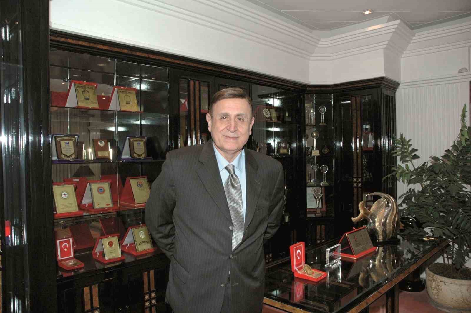 Gaziantep Sanayi Odası Başkanı Naci Topçuoğlu'nu Anma Mesajı Yayınladı