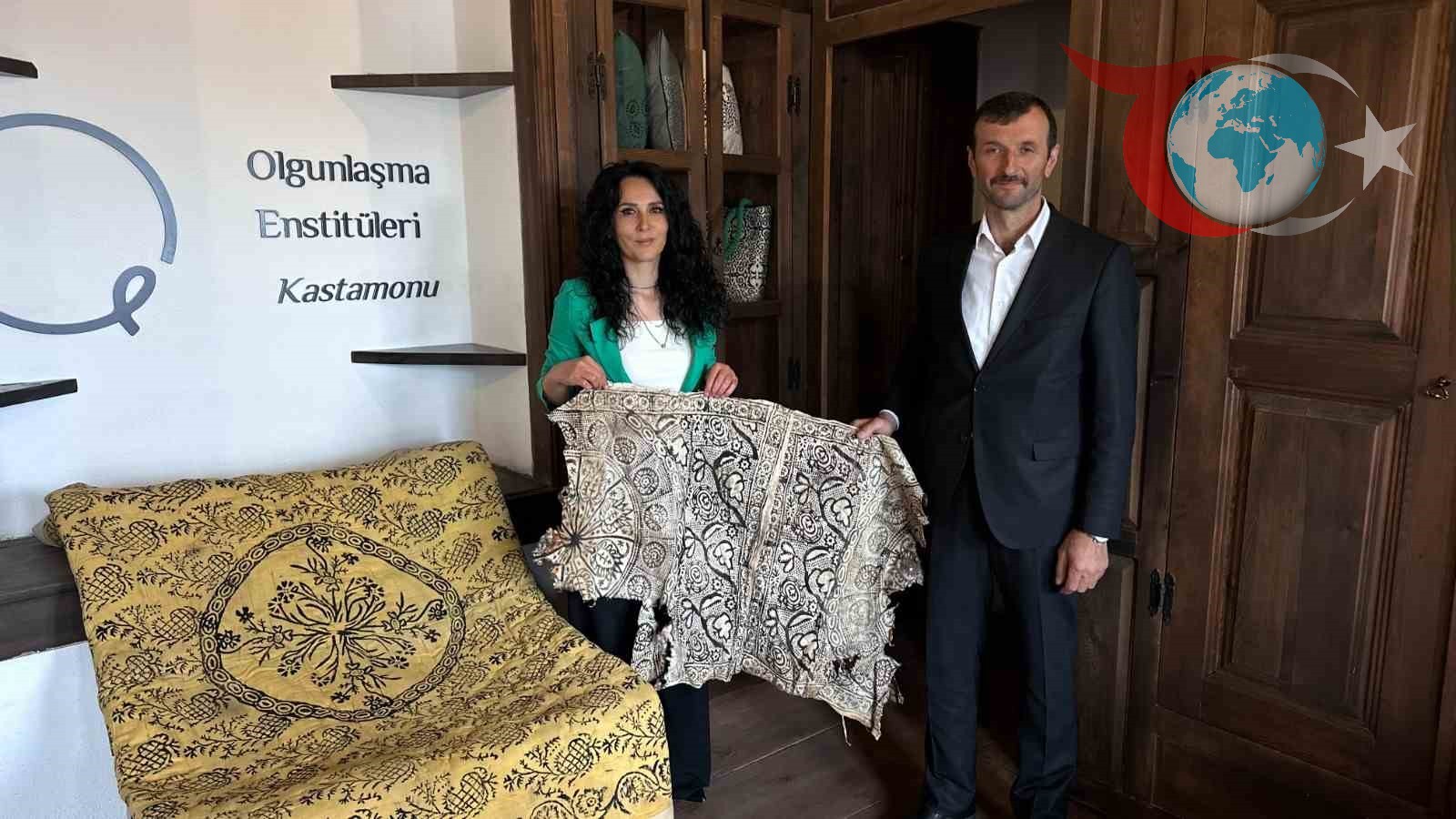 Olgunlaşma Enstitüsüne Nadir Desenli Yorgan ve Minder Bağışlandı