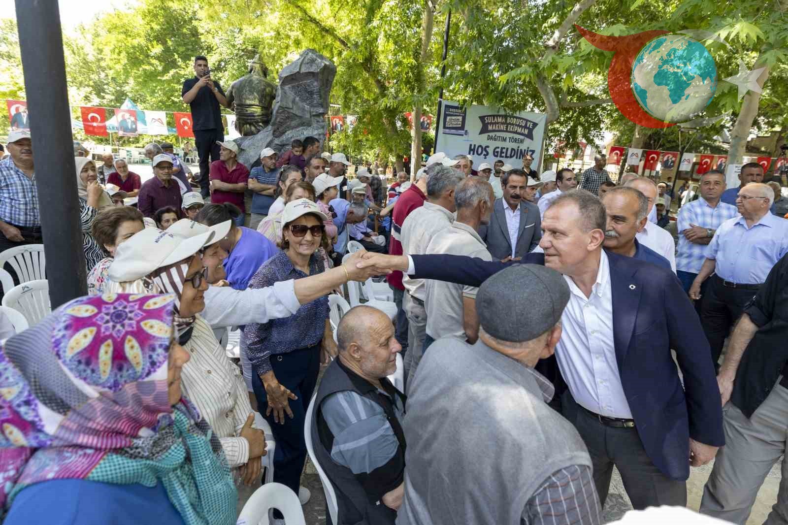 Mersin Büyükşehir Belediyesi Üreticilere Sulama Borusu ve Makine Ekipmanları Dağıttı