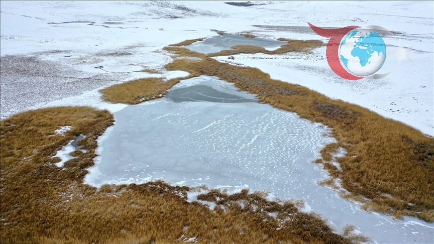 Kars'ın Buz Tutan Gölleri Göz Kamaştırıyor