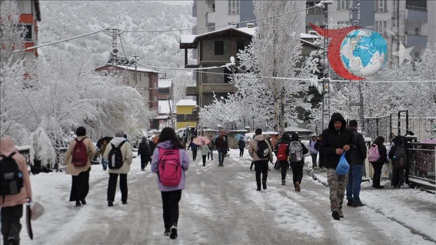 Bitlis'te Kar Yağışı ve Eğitim Ara: Okullar Tatil Edildi