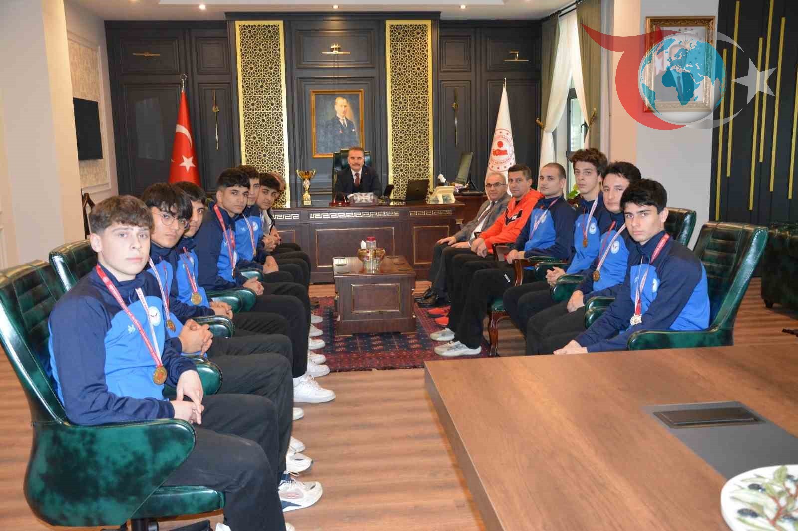Edremit Anadolu Lisesi Voleybol Takımı Başarısıyla Gurur Kaynağı Oldu