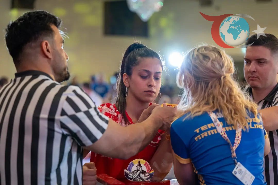 Eskişehirli Zeynep Yiğit, Avrupa'da Bilek Güreşinde Tarih Yazdı