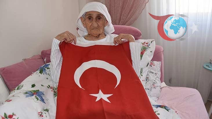 103 Yaşındaki Zeynep Ninenin Cumhuriyet ve Bayrak Sevgisi