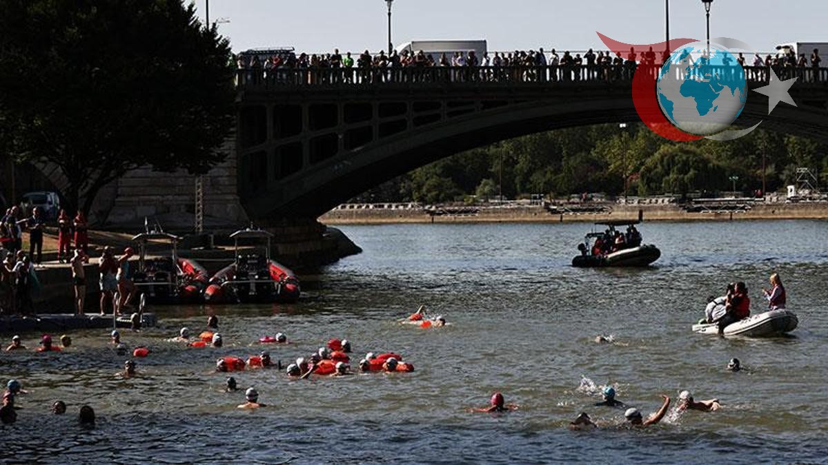 Seine Nehri Yüzme Keyfini Halkla Buluşturuyor