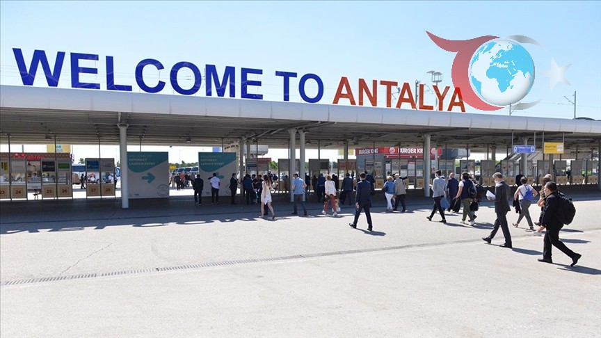 Antalya'da Turizmde Yeni Zirveler: Günlük Ziyaretçi Sayısında Rekor Seviyeler