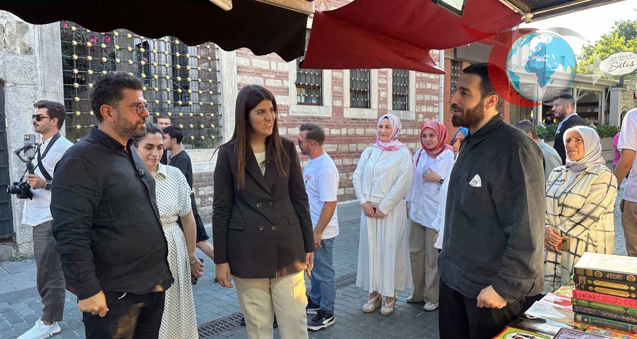 Eyüp Sultan'da Anlamlı Aşure Etkinliği ve 15 Temmuz'un Unutulmaz Anısı