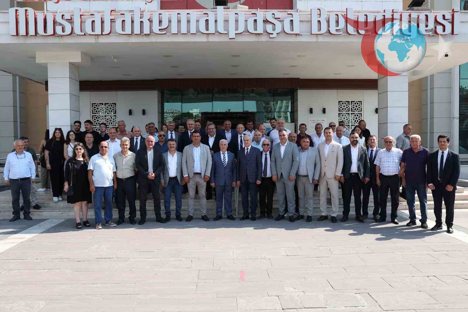 Büyükşehir Belediye Başkanı Bozbey, Mustafakemalpaşa'da Çiftçilere Destek Vaadiyle Sahada