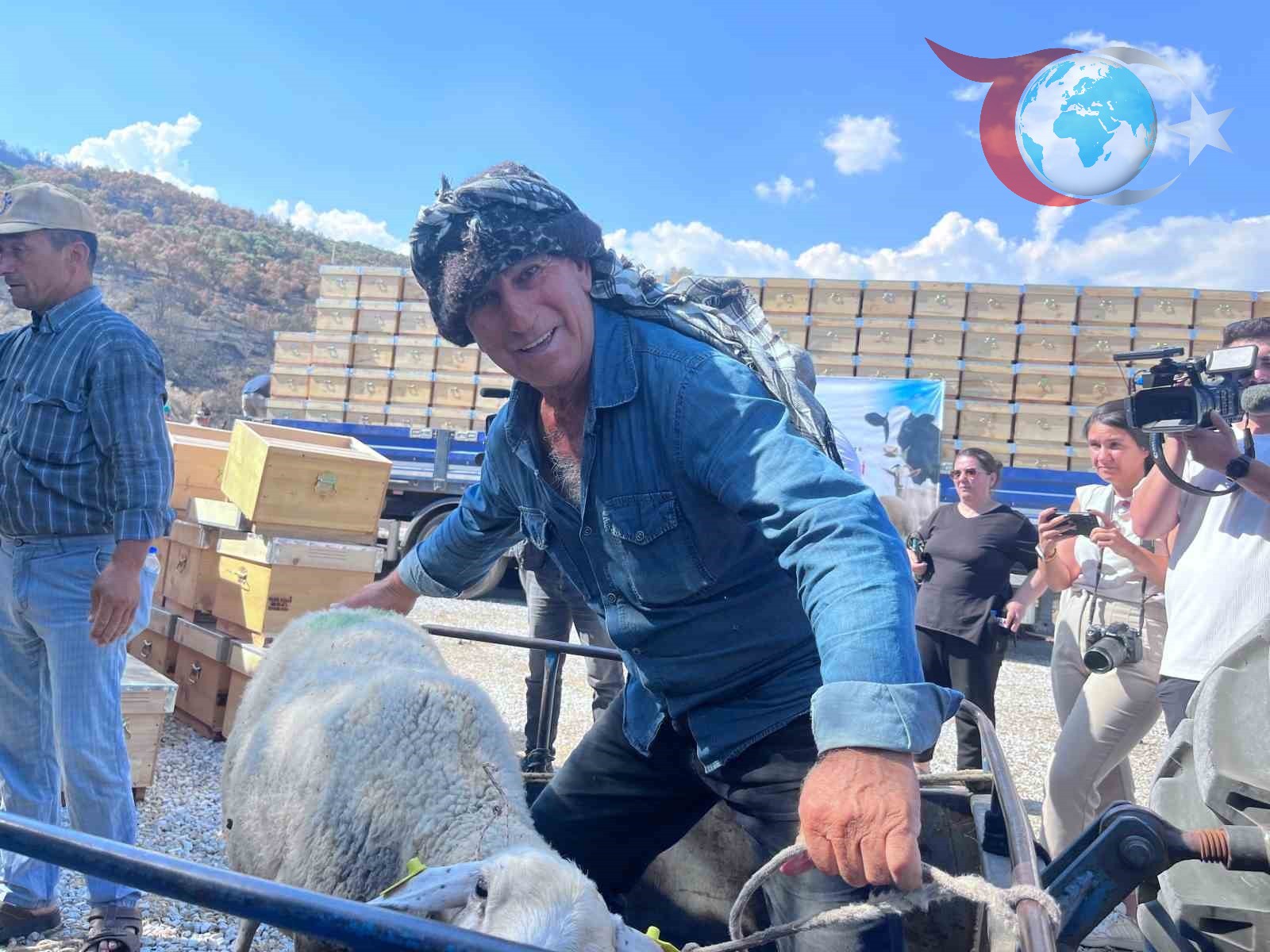 Ödemiş Yangın Mağdurlarına Hayvan ve Arı Kovanı Desteği