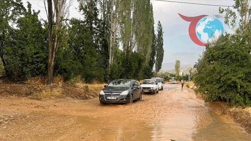 Antalya Elmalı'da Doğanın Gücü: Sağanak, Dolu ve Hortum Etkisi