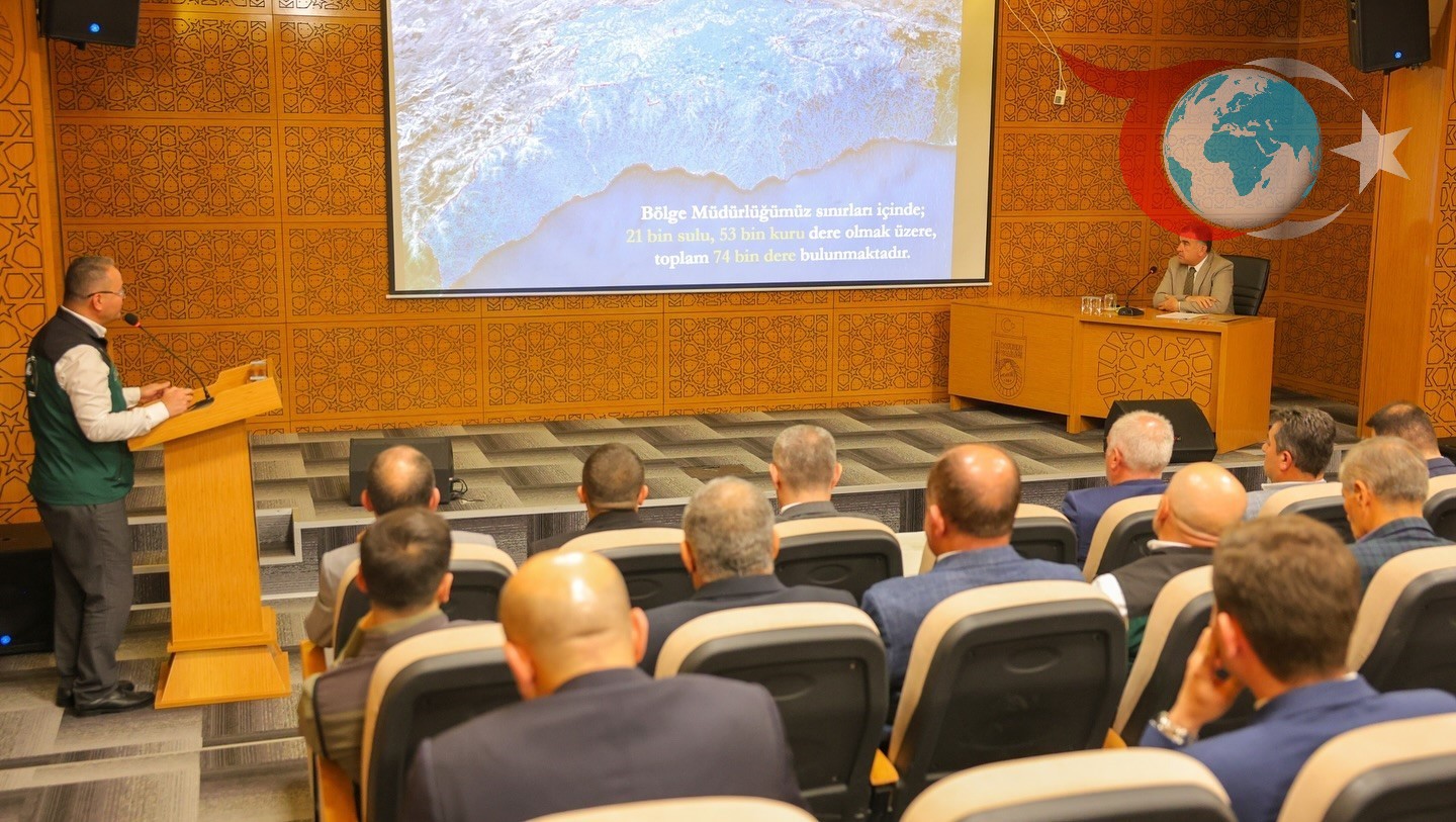 Bayburt'ta Kamu Yatırımları Masaya Yatırıldı: Vali Eldivan'ın Önemli Açıklamaları