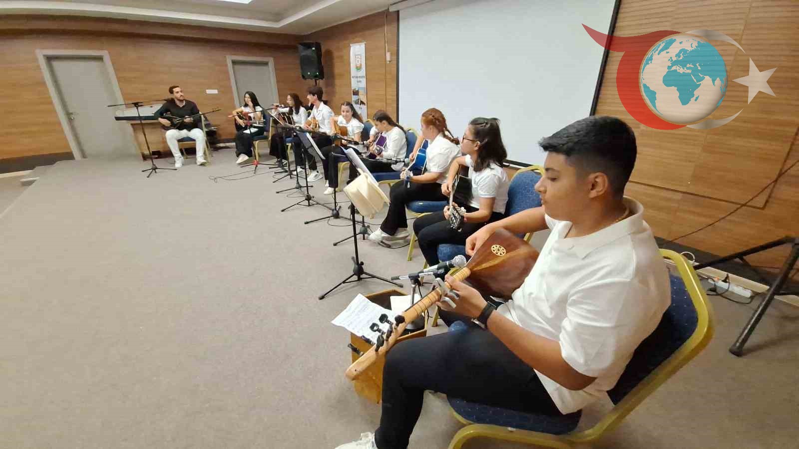 Şanlıurfa'da Genç Müzisyenlerden Unutulmaz Gitar Konseri