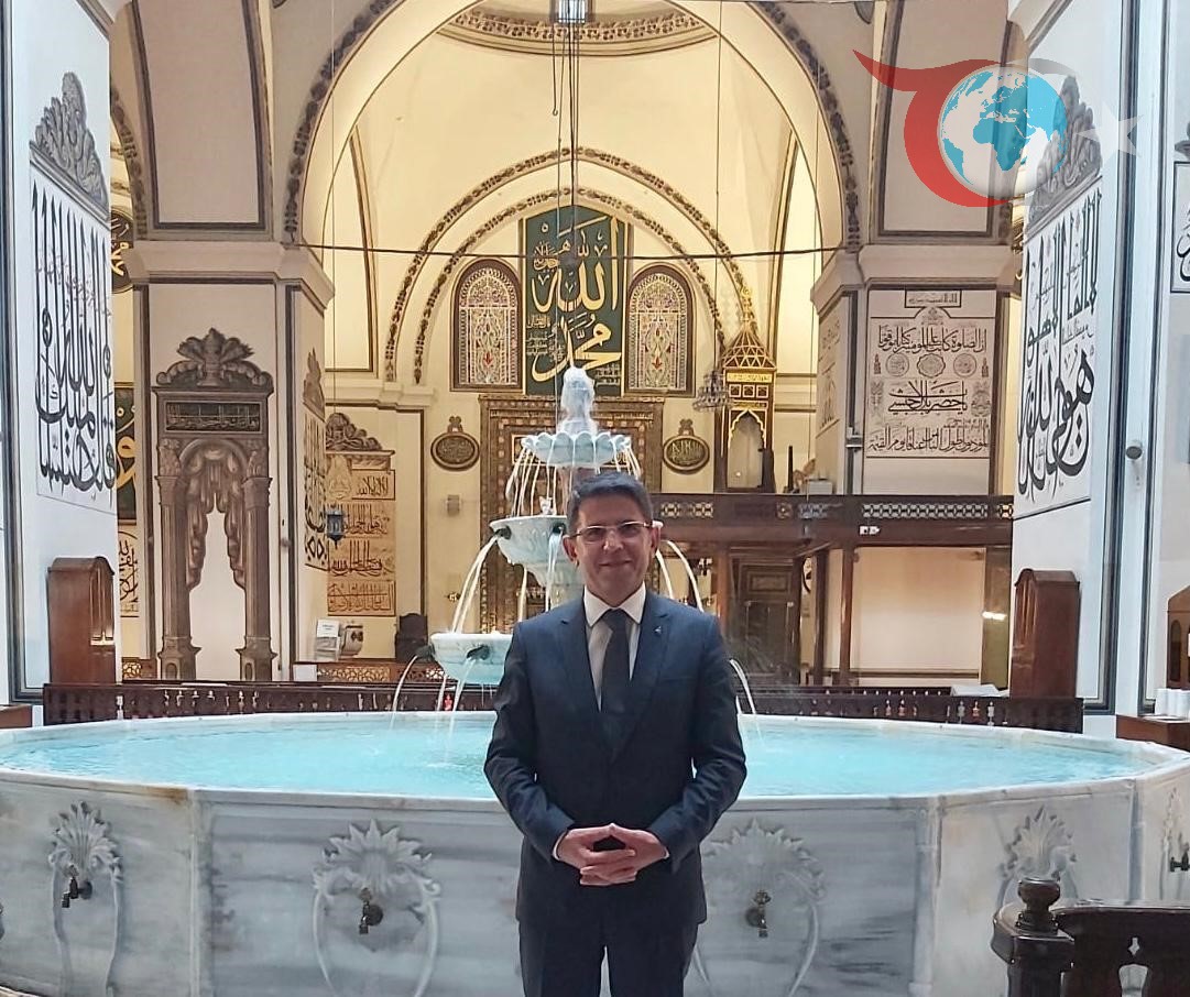 Bursa Ulu Cami'de Uygunsuz Paylaşıma Tepki: Maneviyatın Mekânı Gösteri Sahnesi Değil
