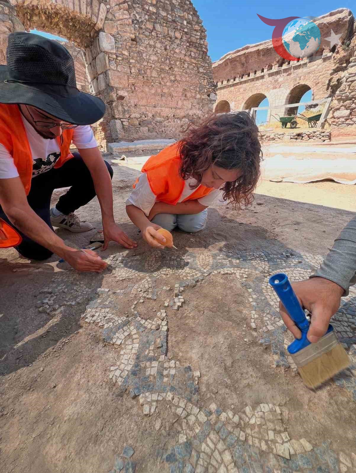 Tralleis Antik Kenti'nde 2025 Yılı Kazı Çalışmaları Mozaik Havuzunda Devam Ediyor