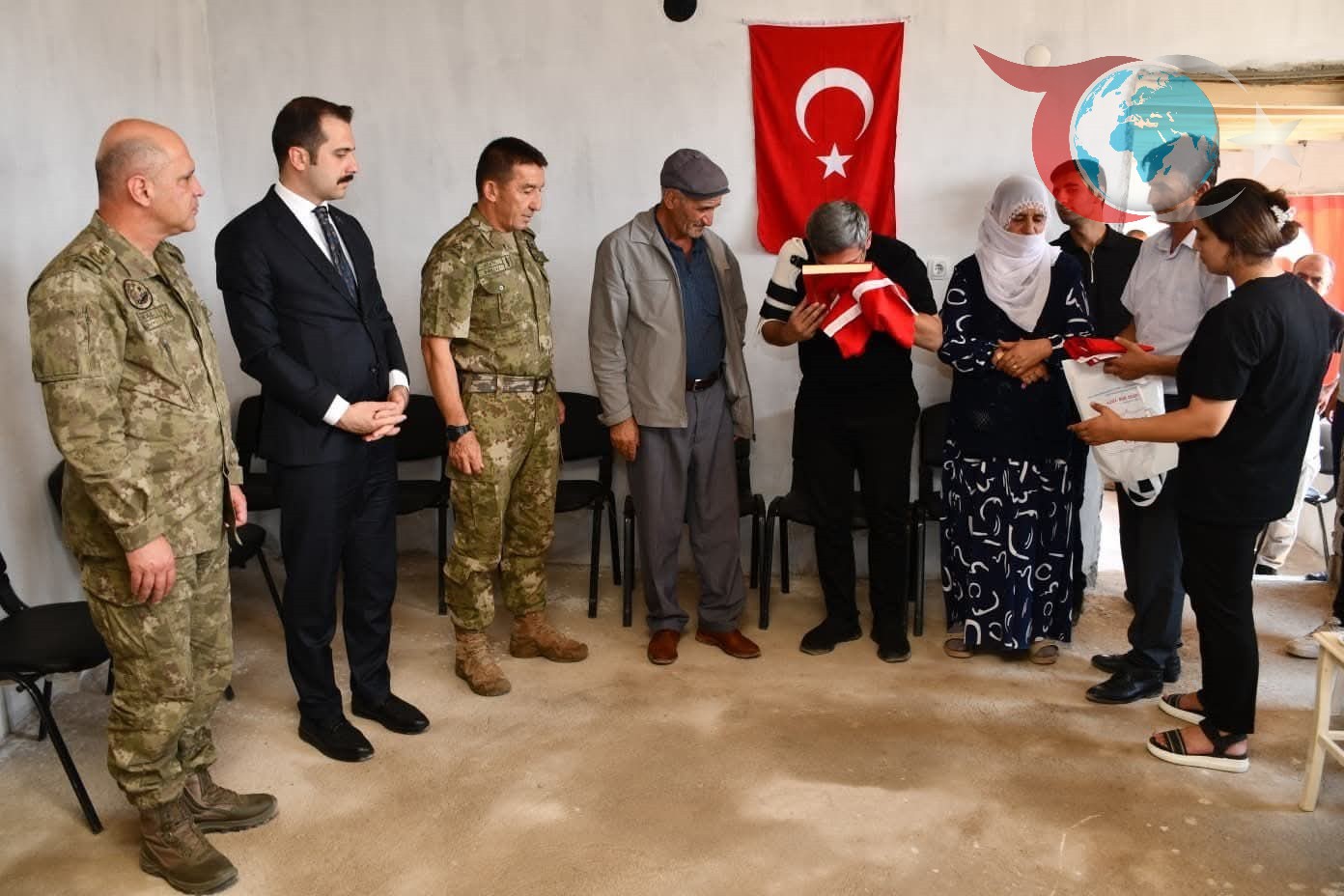 8. Kolordu Komutanı Tümgeneral Atay'dan Şehit Ailesine Anlamlı Ziyaret