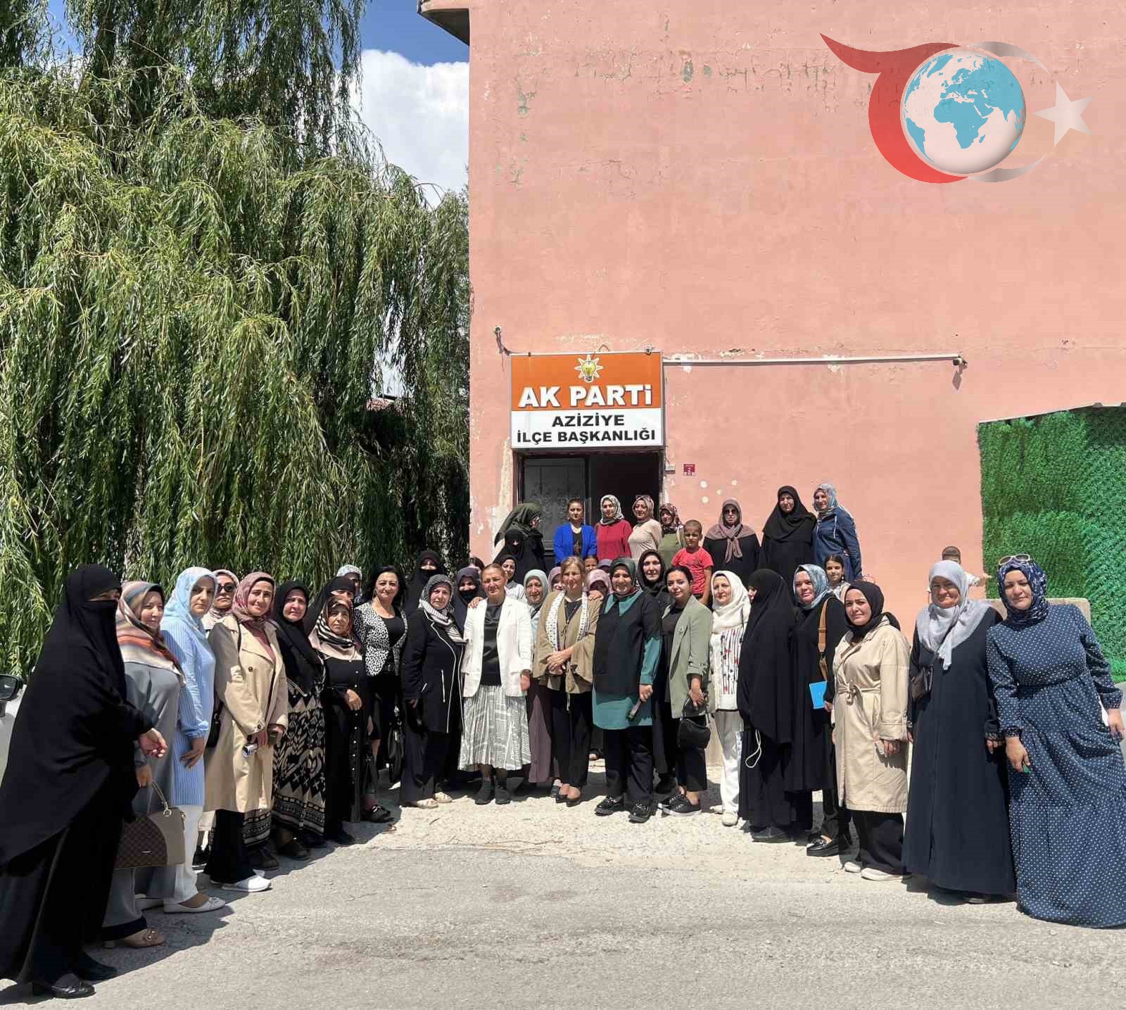 AK Parti Aziziye Kadın Kolları Teşkilatı'ndan Kadınlara Destek Toplantısı