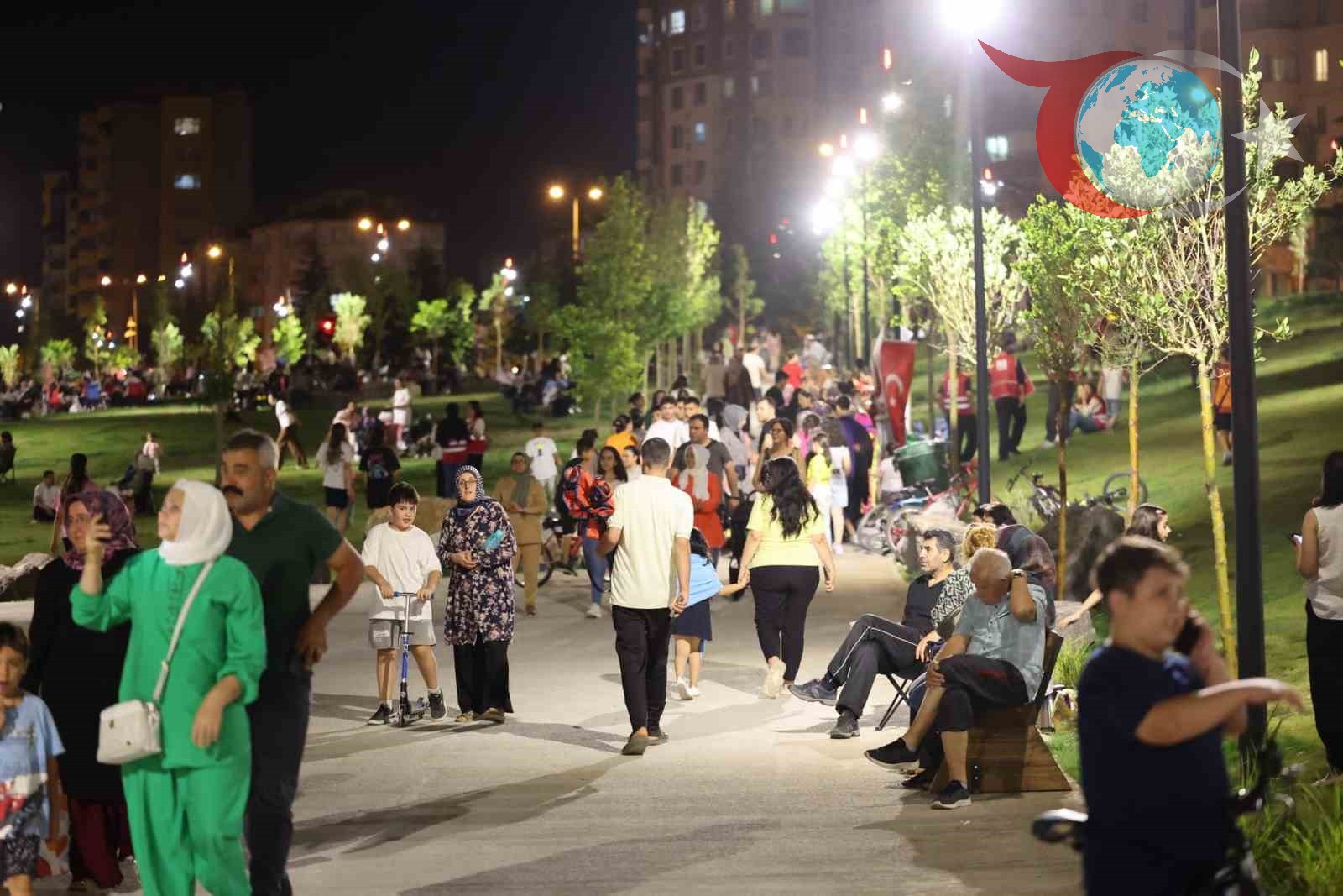 Talas Millet Bahçesi'nde Açık Hava Sineması Coşkusu