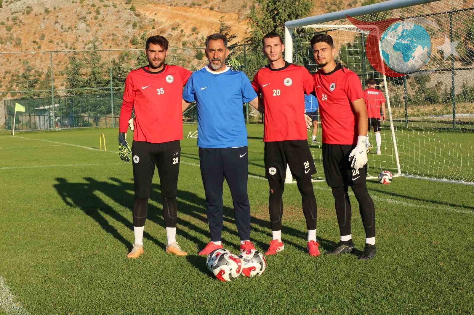 Isparta32 Spor’un Kalecileri Yeni Sezona Hazır!
