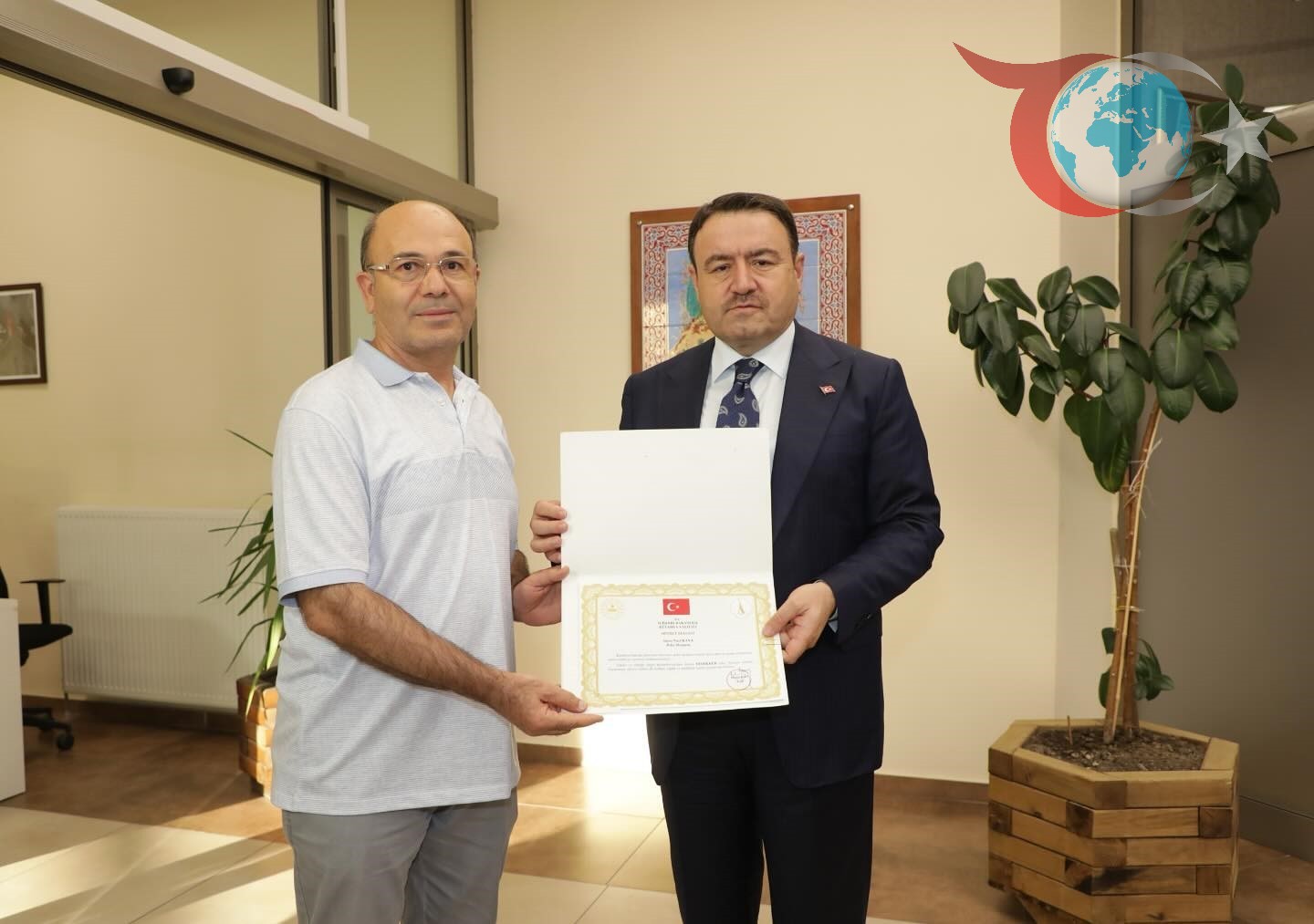 Emekliye Ayrılan Polis Memuru Nuri Kaya'ya Plaket Töreni