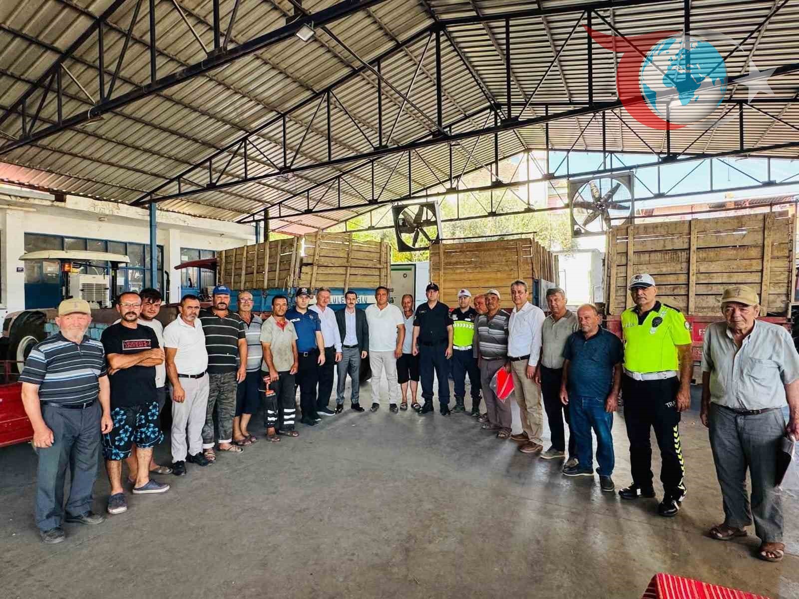 Bozdoğan’da Traktör Sürücüleri İçin Güvenlik Atağı: Reflektör Dağıtıldı