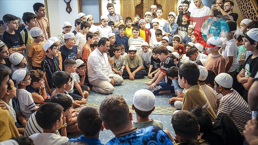 İstanbul'da Çocukların Manevi Yolculuğu: 'Yazımda Kur'an Var' Eğitim Programı