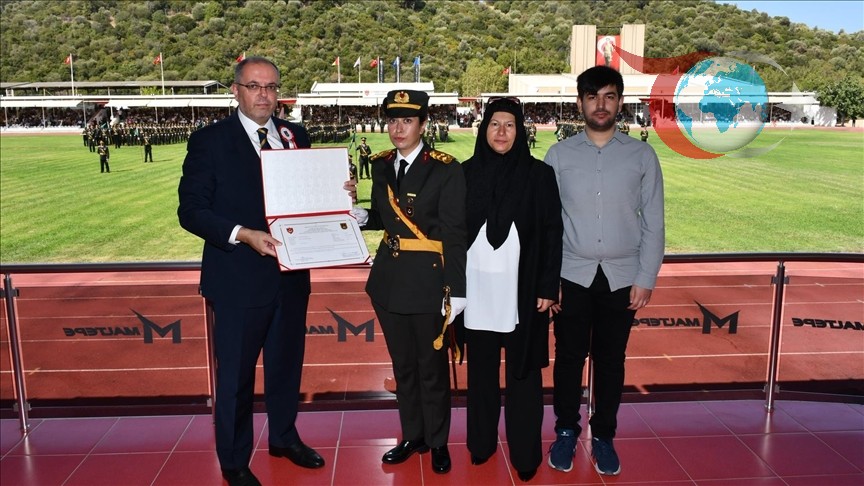 Ömer Halisdemir'in Kızı Elif Nur, Teğmen Rütbesine Kavuştu