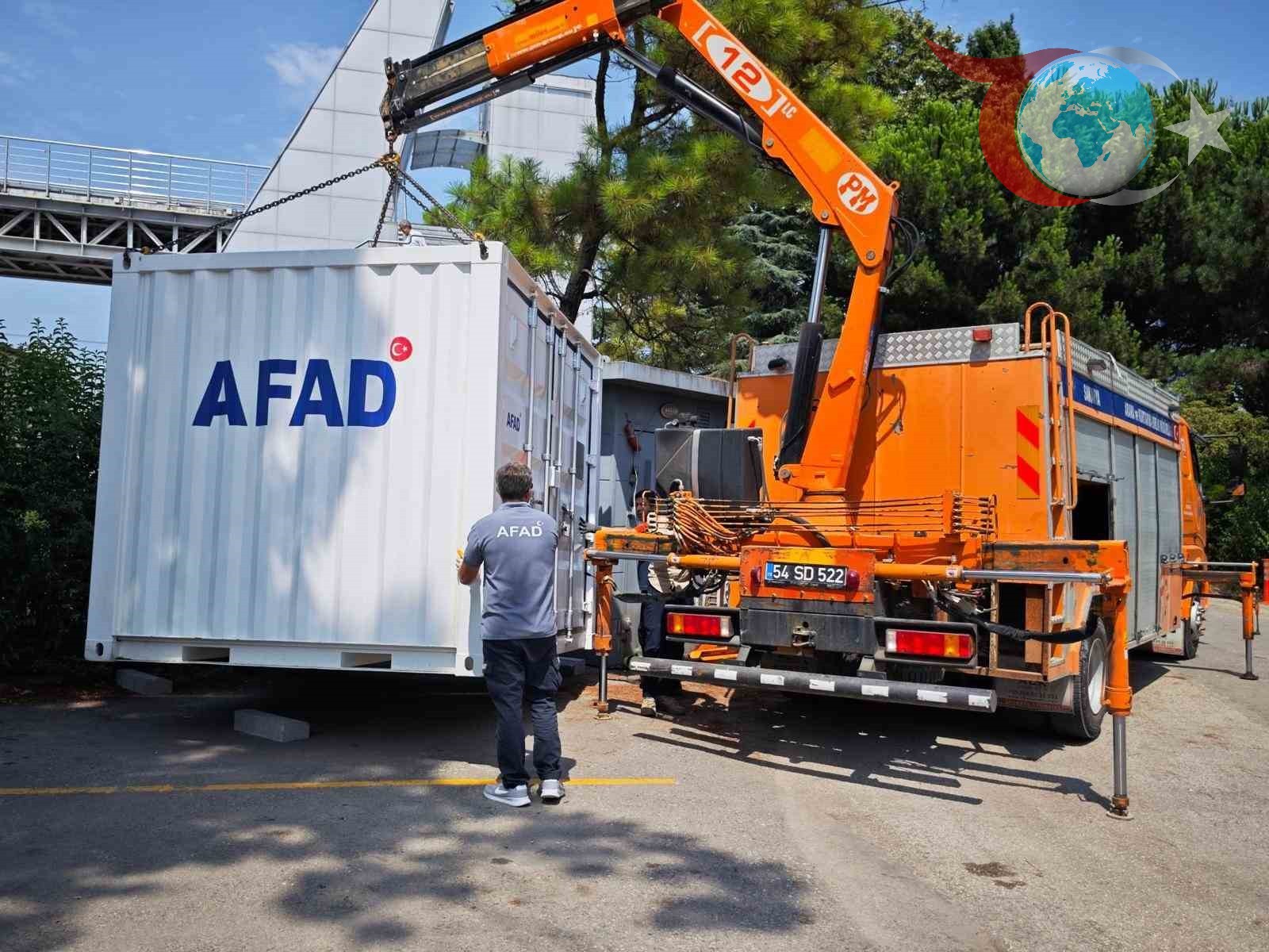 Sakarya'da Afetlere Karşı Güçlü Adım: Stratejik Konumlara Yerleştirilen Afet Konteynerleri