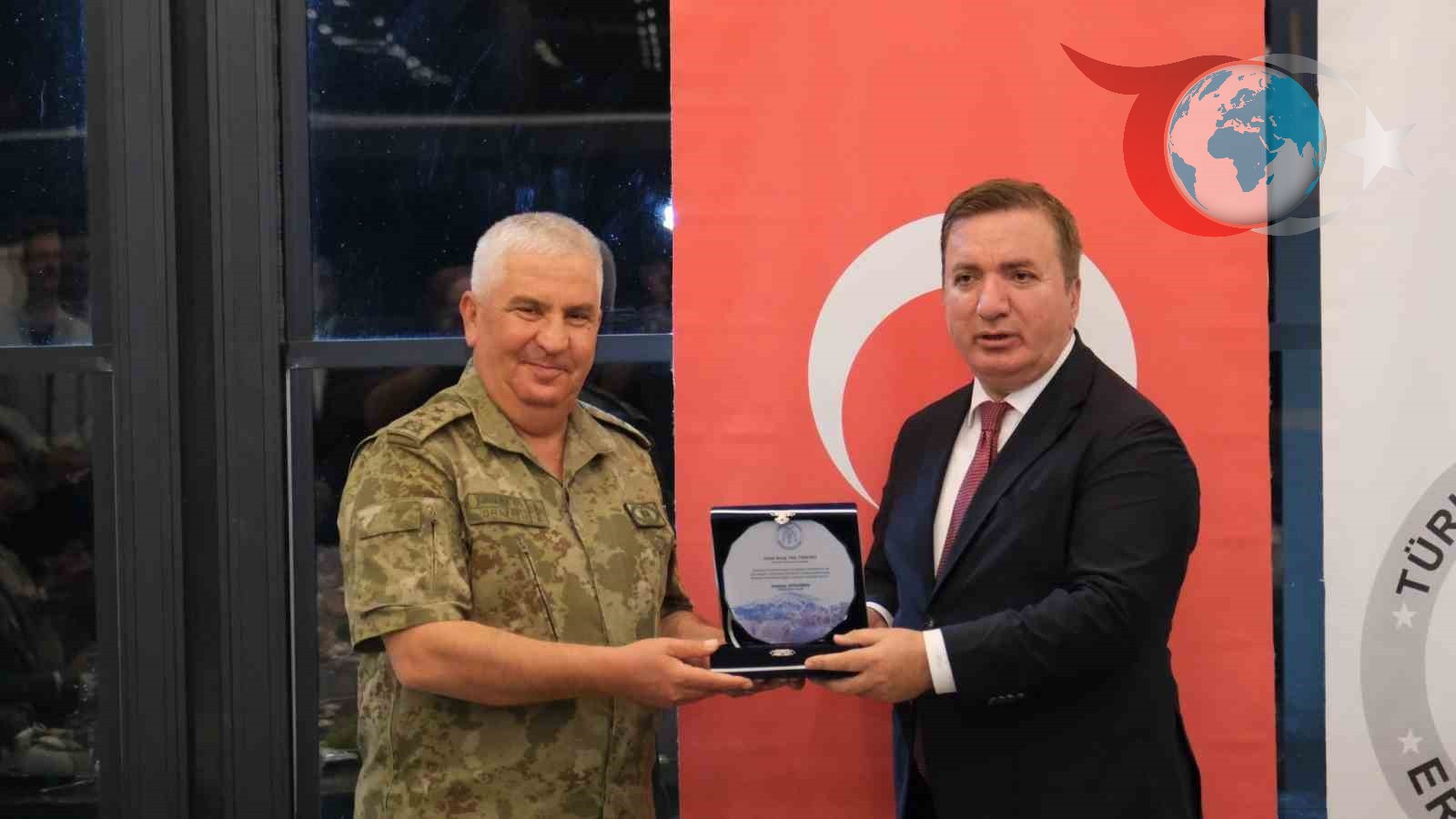 Erzincan'da Komutanlara Veda: Emeklilik Yemeğinde Duygu Dolu Anlar