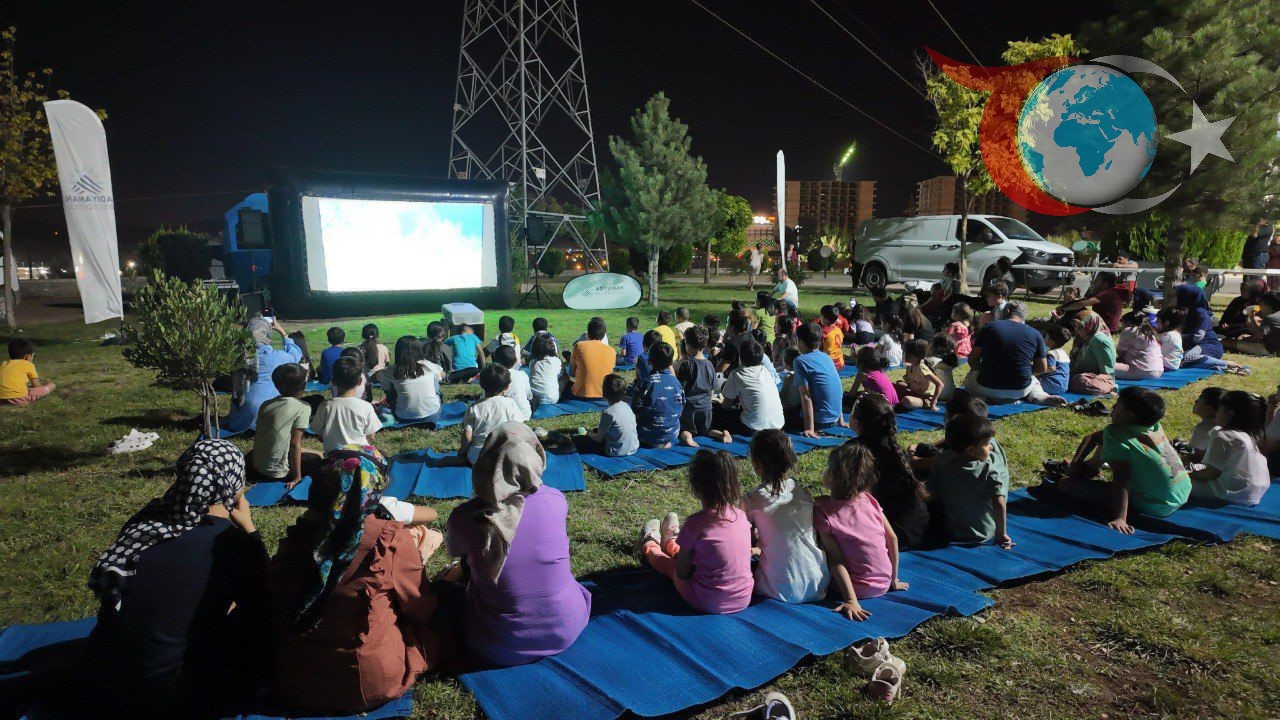 Adıyaman'da Açık Hava Film Keyfi: Aileler ve Çocuklar İçin Unutulmaz Anlar