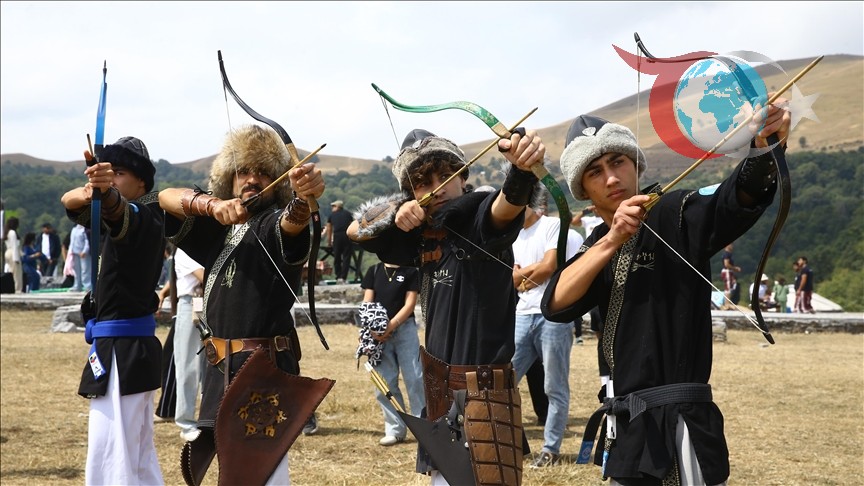 BaküCevat Han Tarih ve Kültür Vakfı'nın Festivali Renkli Anlara Sahne Oldu