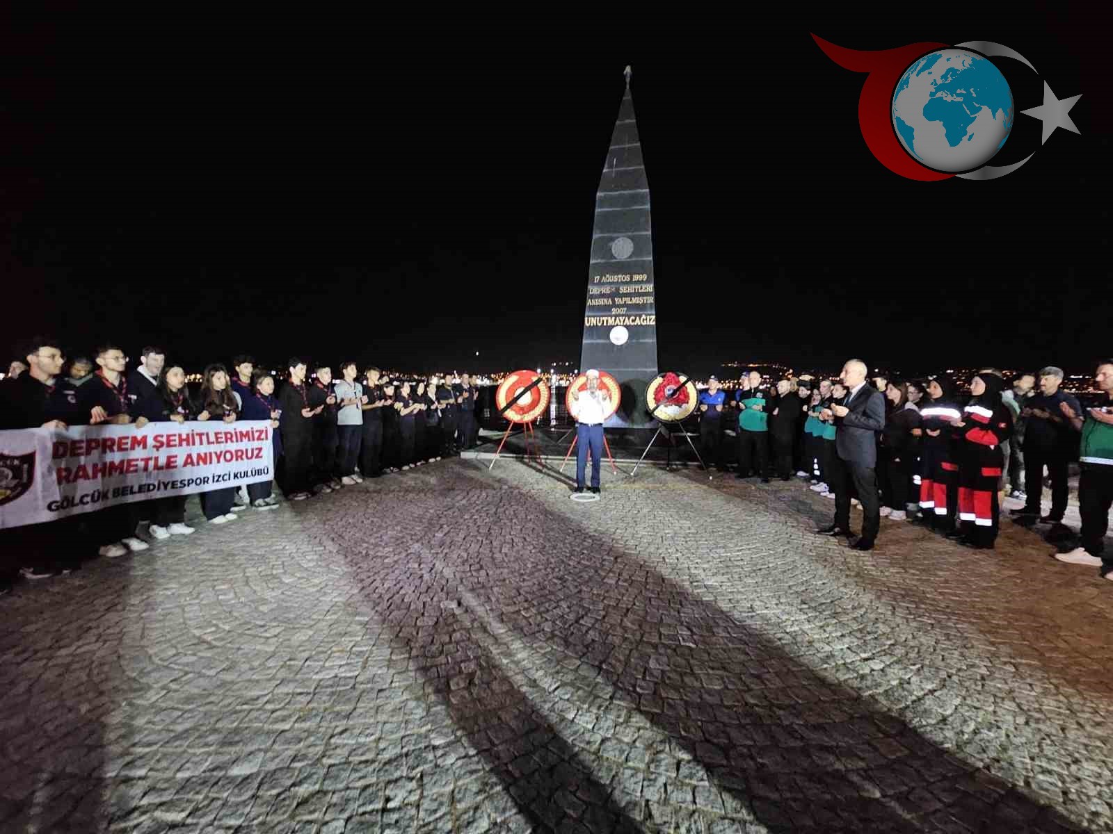 Gölcük’te 17 Ağustos 1999 Depremi’nin 26. Yıl Dönümünde Hayatını Kaybedenler Anıldı