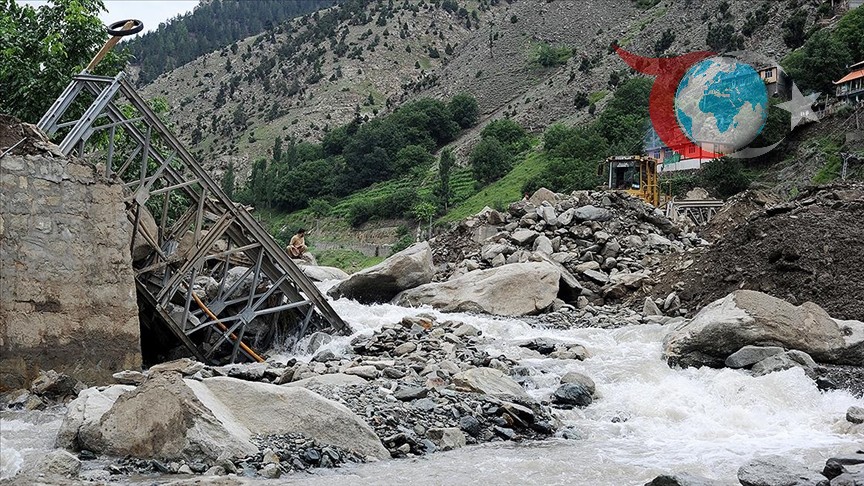 Sel Felaketi Pakistan'ı Yasa Boğdu: Ölü Sayısı Artıyor
