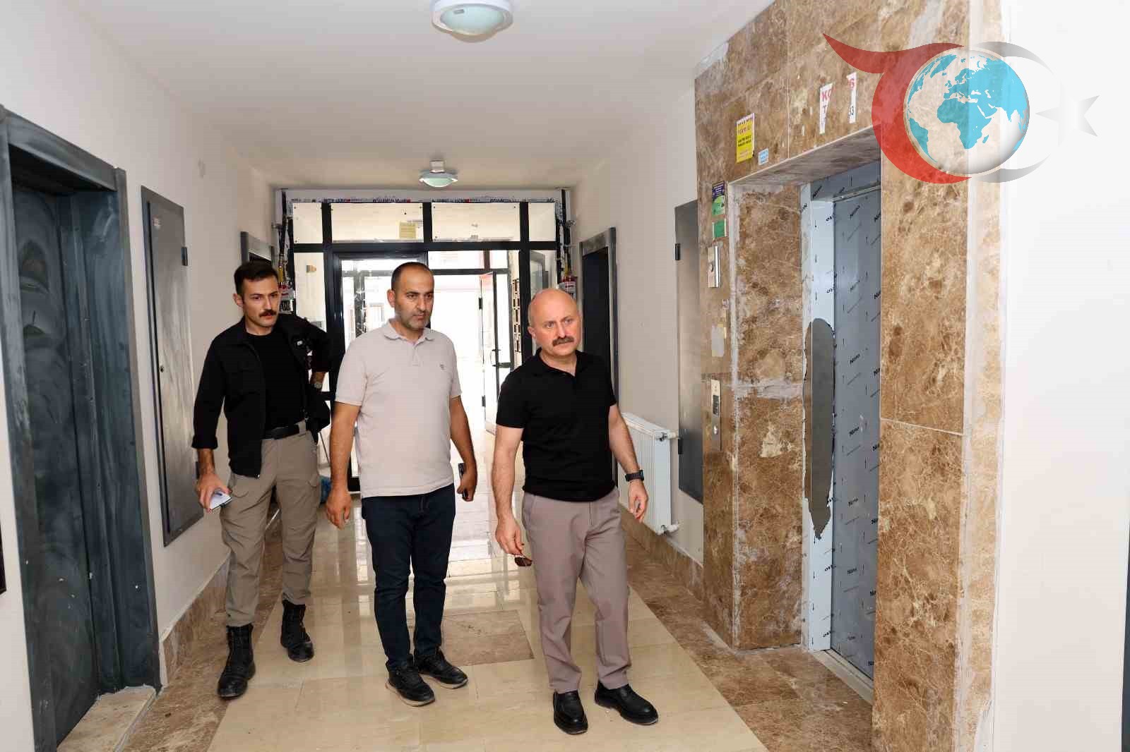 Vali Osman Varol'dan Örenli Kalıcı Deprem Konutları'na Sürpriz Denetim