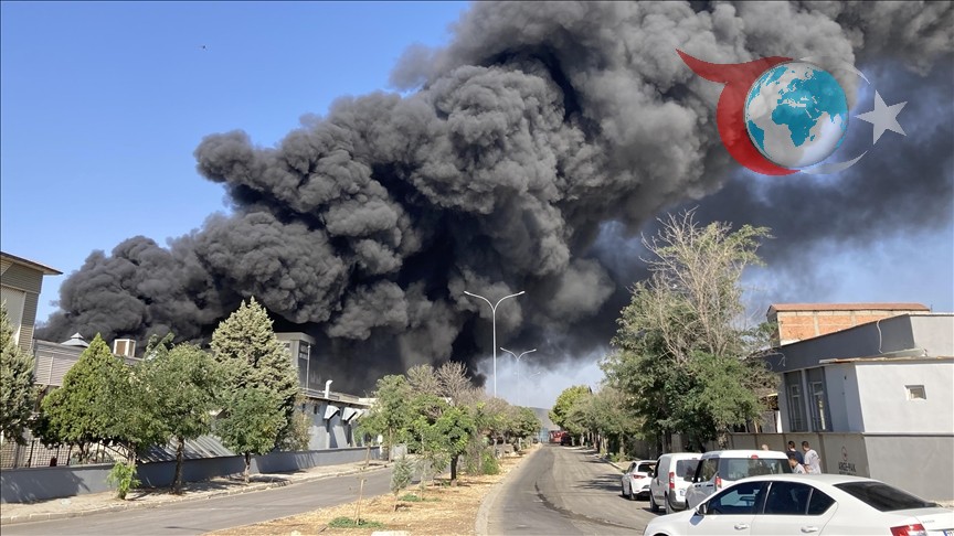 Gaziantep'te Geri Dönüşüm Fabrikasında Korkutan Yangın
