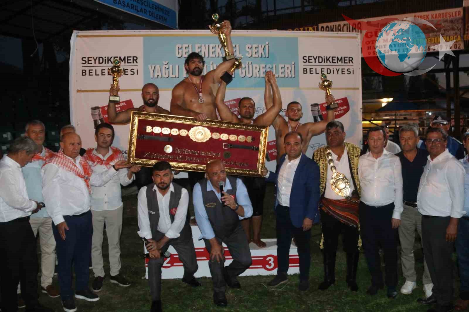 Muğla'da Geleneksel Yağlı Güreşlerde İsmail Koç Başpehlivan Oldu