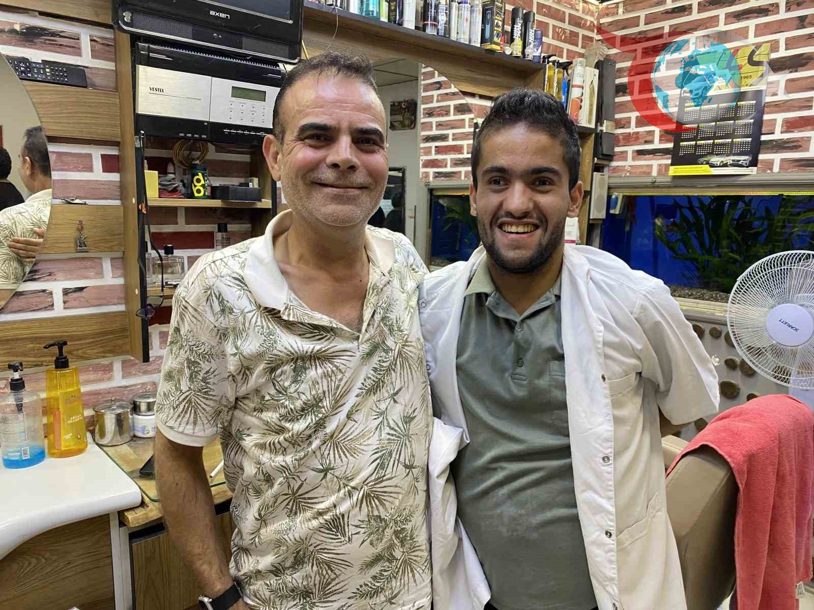 Eskişehir'de Berber ve Müşterisi Arasında Örnek Dostluk