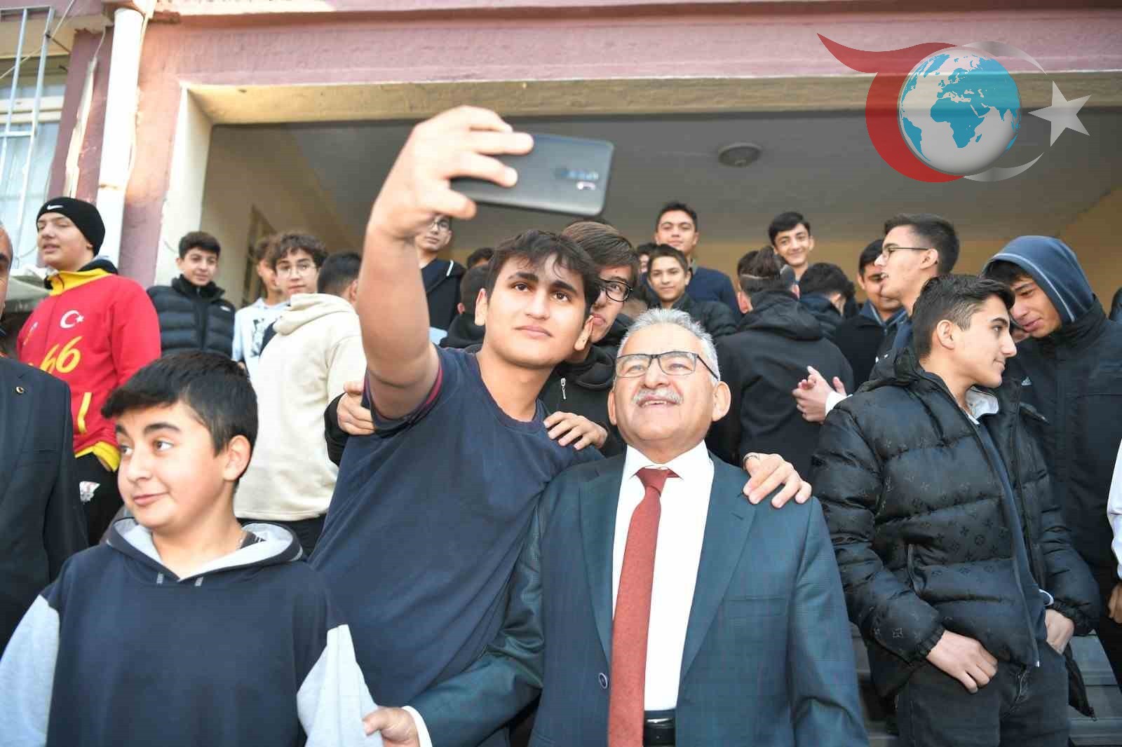 Kayseri Büyükşehir Belediyesi'nden Öğrencilere Ulaşım Desteği Müjdesi