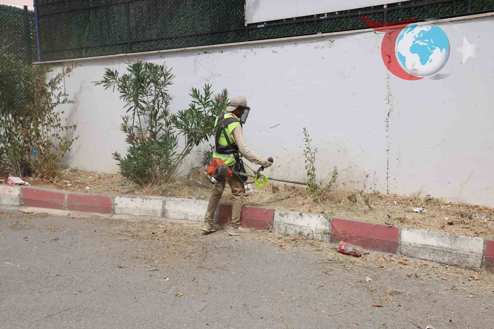 Çayırova Belediyesi’nden Okul Bahçelerine Bahar Temizliği