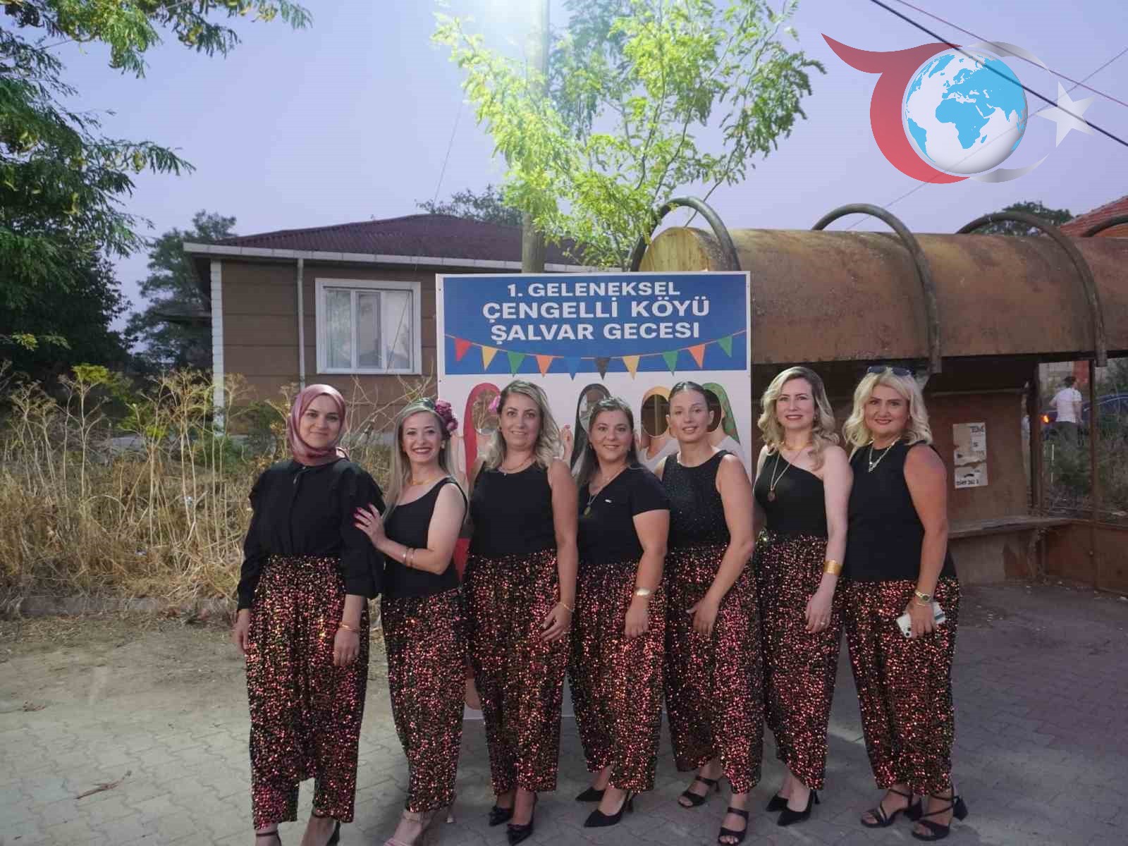 Rengarenk Şalvarlarla Lüleburgaz'da Coşkulu Gece