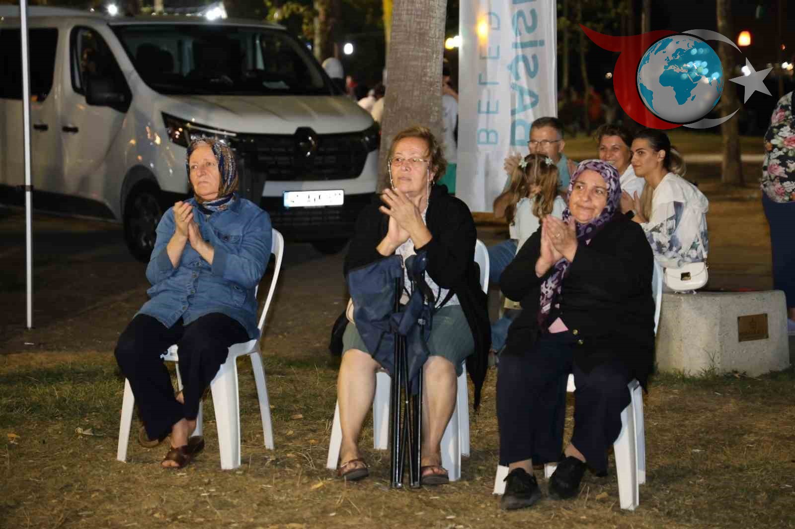 Başiskele Sahili'nde Müzik Dolu Bir Gece: Mehter ve Bando Buluşması